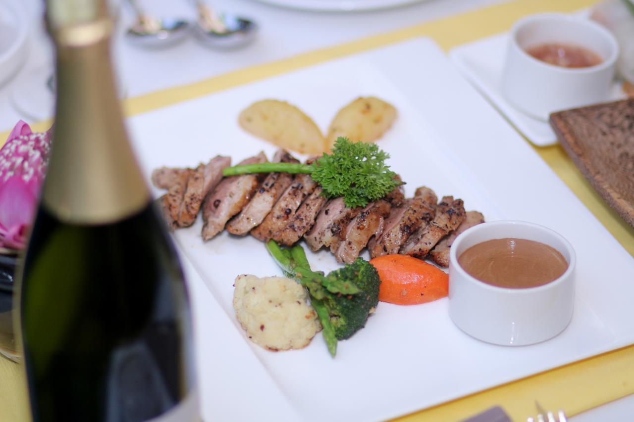 Sarina Hotel & Villa Phnom Penh Zewnętrze zdjęcie